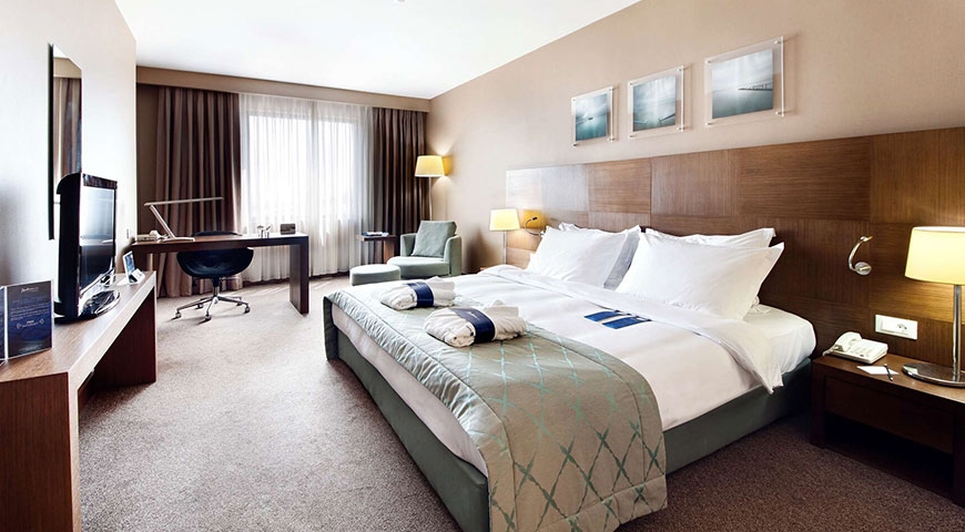 BH Conference & Airport Hotel